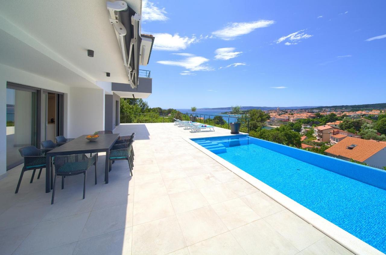 Unique With Private Pool Apartment Krk Town