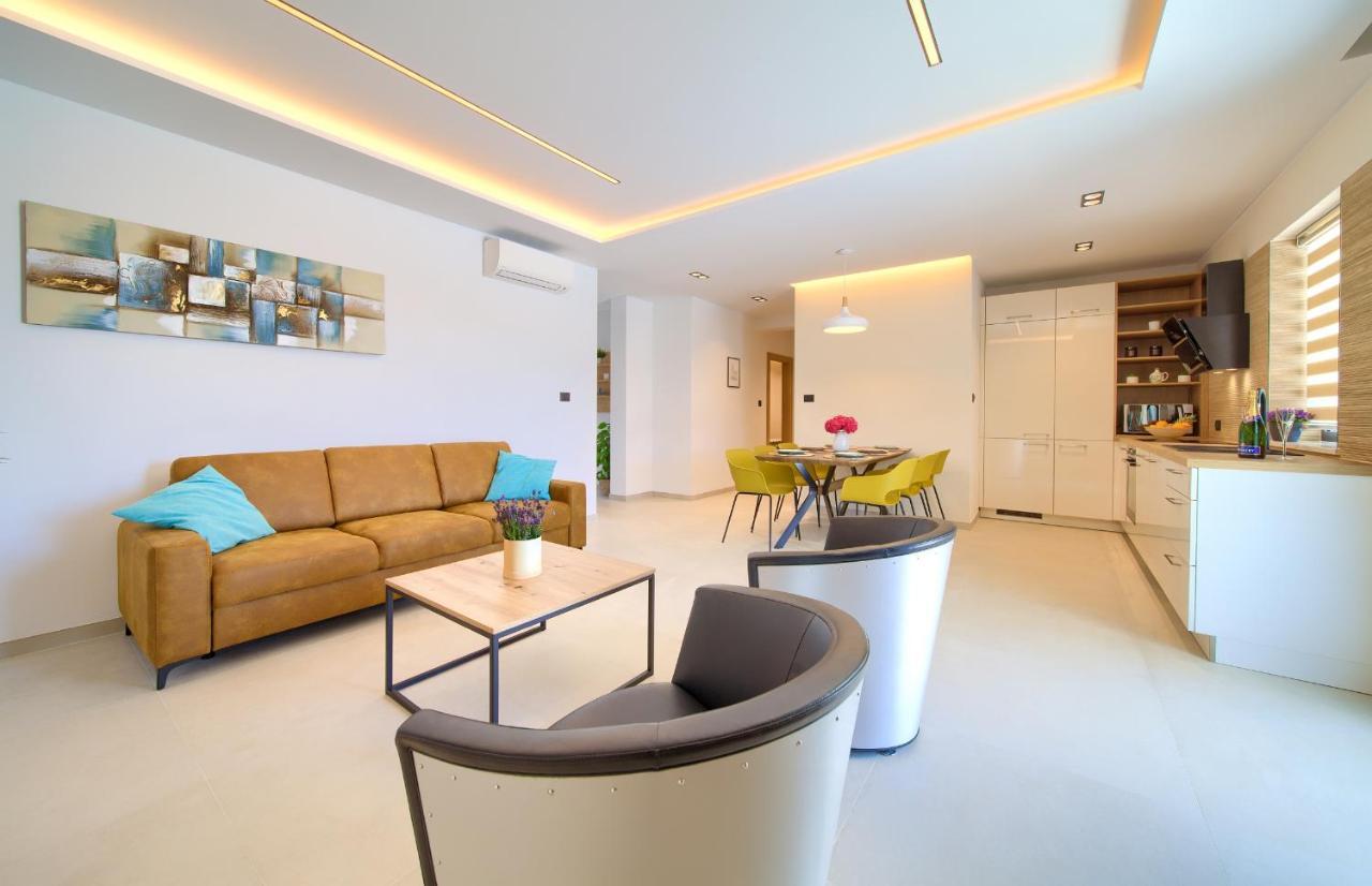 Apartment Unique With Private Pool