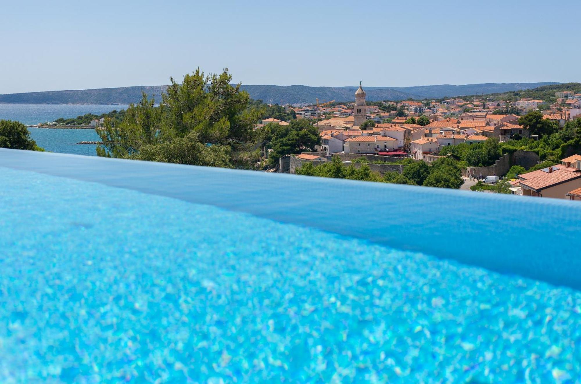 Apartment Unique With Private Pool Krk Town