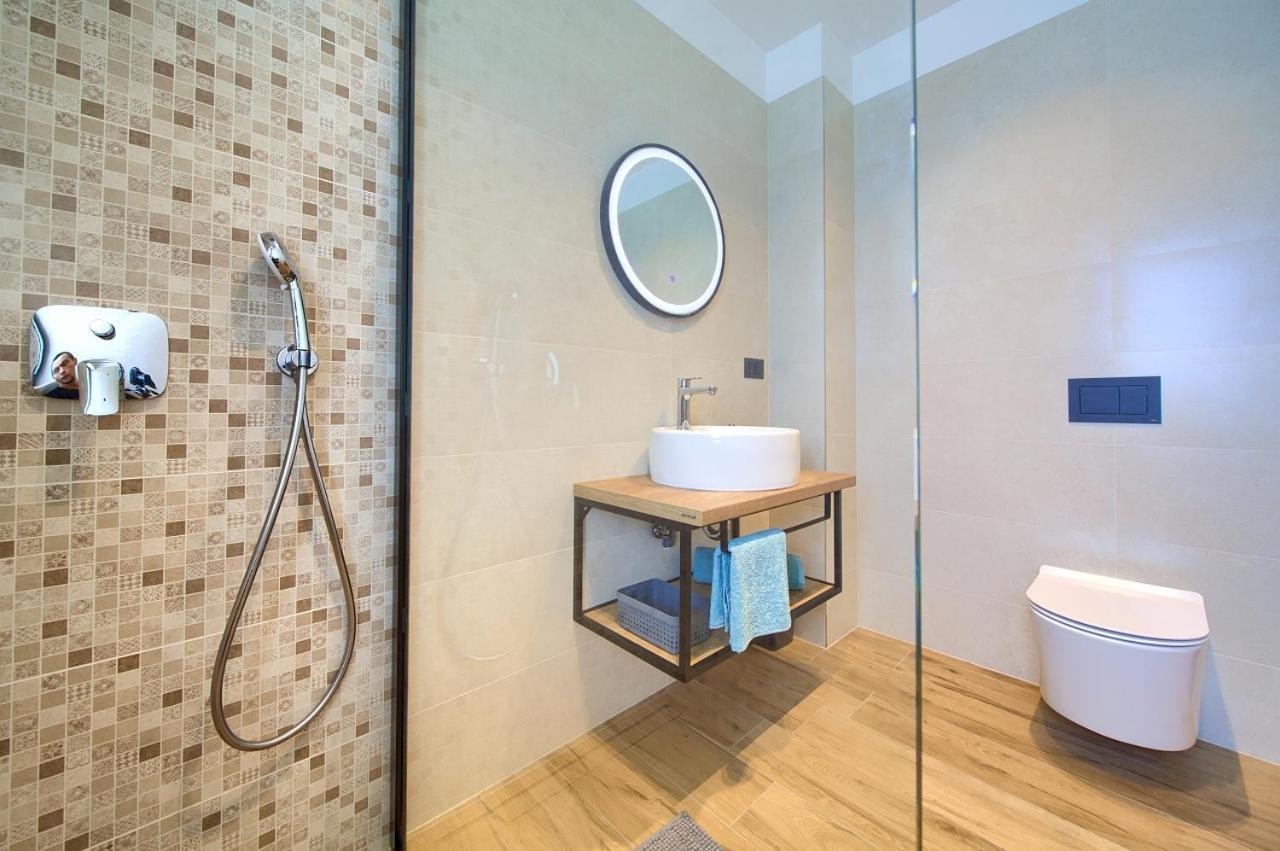 Apartment Unique With Private Pool Krk Town