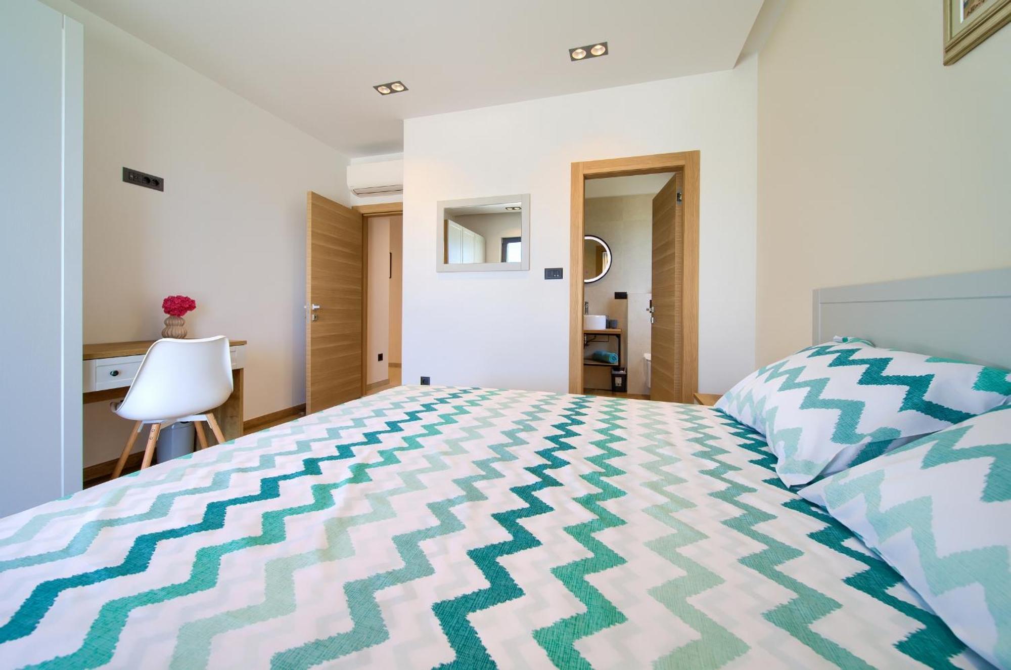 Apartment Unique With Private Pool Krk Town
