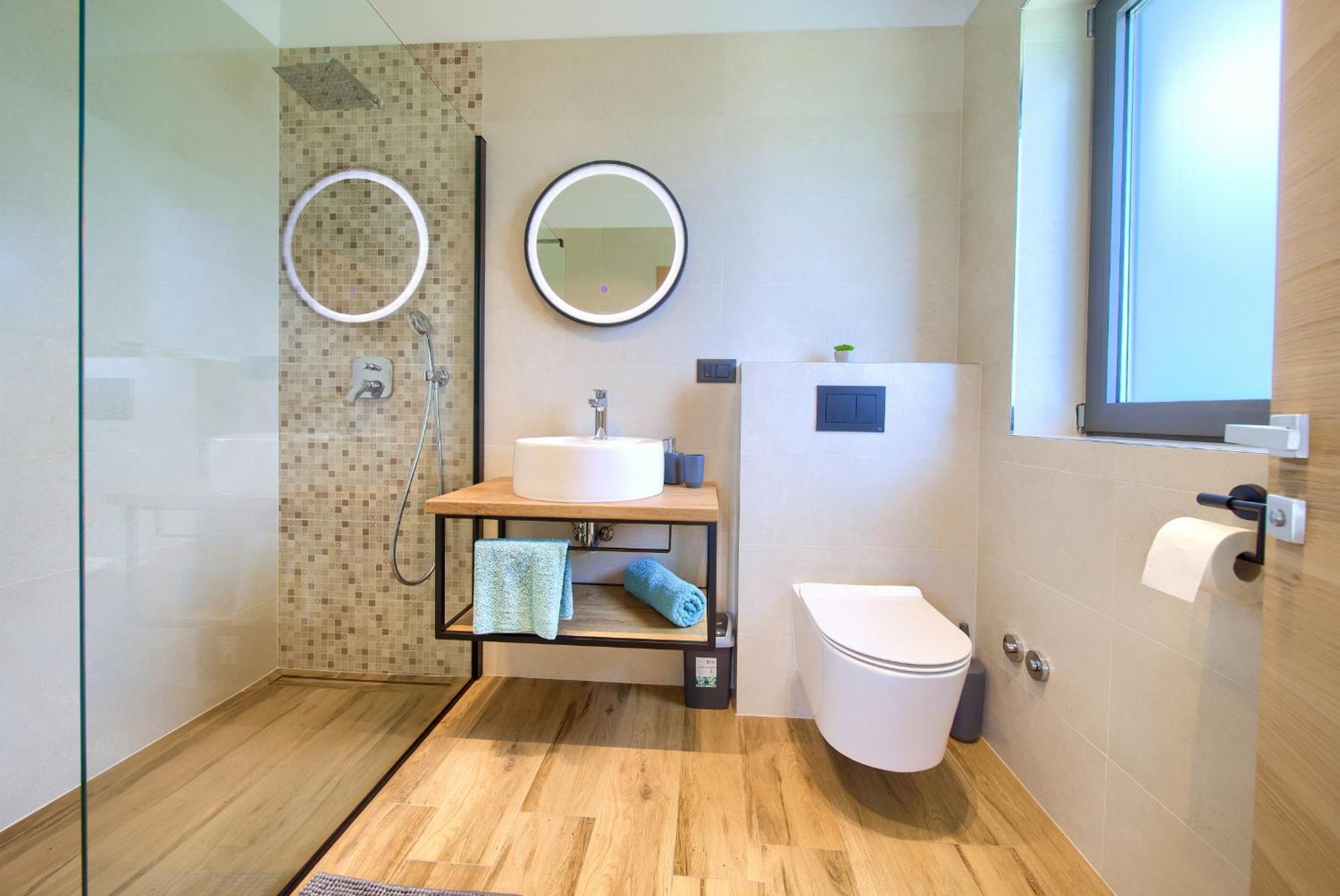 Unique With Private Pool Apartment