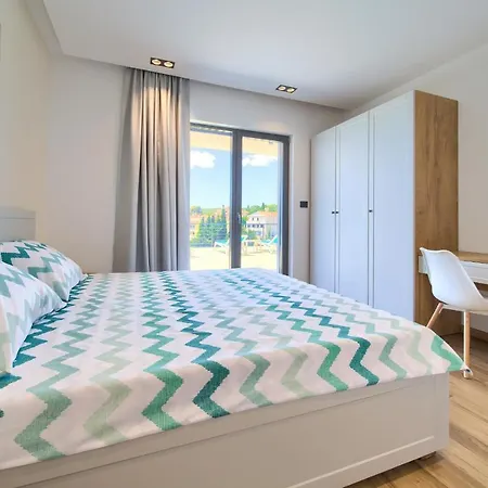 Unique Apartment With Private Pool Krk Town Exterior photo