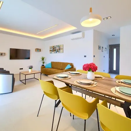 Unique Apartment With Private Pool Krk Town Exterior photo
